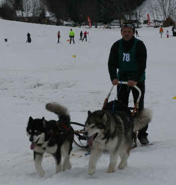 Laurent avec Ikouma et Amarok